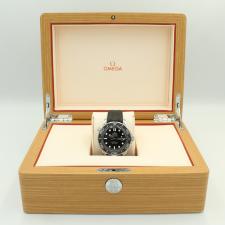Gents Omega Seamaster Diver 300 21032422001003 Steel case with Black Wave dial