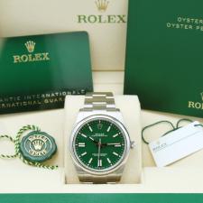 Gents Rolex Oyster Perpetual 41 124300 Stainless Steel case with Green dial