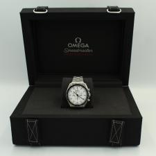Gents Omega Speedmaster 31030425004001 Steel case with White dial
