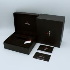 Gents Tudor Black Bay 58 7939A1A0RU Steel case with Burgundy dial