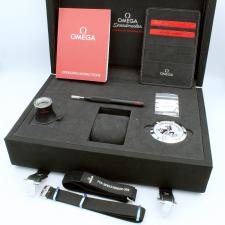 Gents Omega Speedmaster 31130423001005 Steel case with Black dial