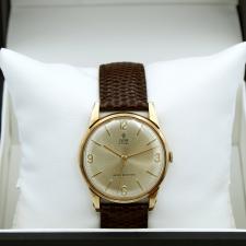 Gents Tudor Tudor Royal 28528 9 CT case with Champagne dial