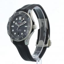 Gents Omega Seamaster 300 210.32.42.20.01.001 Steel case with Black dial