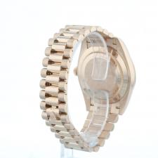 Gents Rolex Day Date 40 228235 18ct Rose Gold case with Olive dial