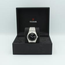 Gents Tudor Tudor Royal 28600 case with Black dial