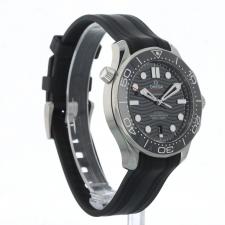 Gents Omega Seamaster 300 210.32.42.20.01.001 Steel case with Black dial