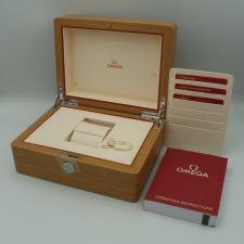 Gents Omega Aqua Terra 22010382013003 Stainless Steel case with Red dial