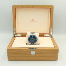 Gents Omega Seamaster Diver 300 21030422003003 Steel case with Blue and Silver dial