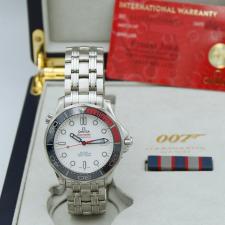 Gents Omega Seamaster 300 212.32.41.20.04.001 Steel case with White dial