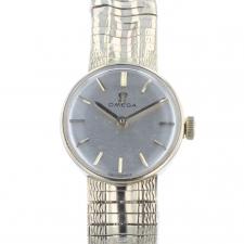 Ladies Omega 7115505 7115505  9 CT case with Silver dial